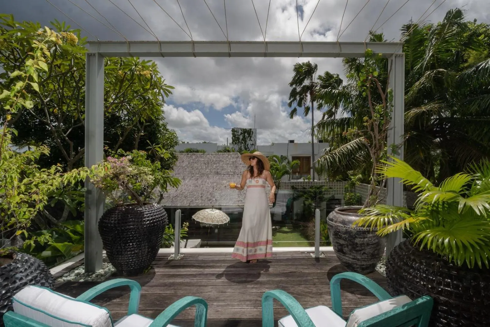 Tropical Villa Batik - Large Garden & Pool, Concierge! 3Mins To Beach, Clubs, Cafes سمينياك
