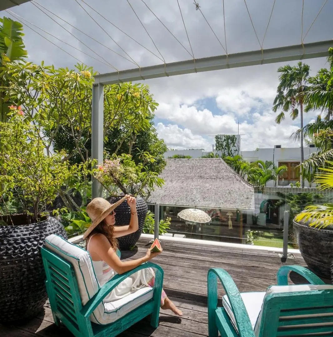 Tropical Villa Batik - Large Garden & Pool, Concierge! 3Mins To Beach, Clubs, Cafes سمينياك