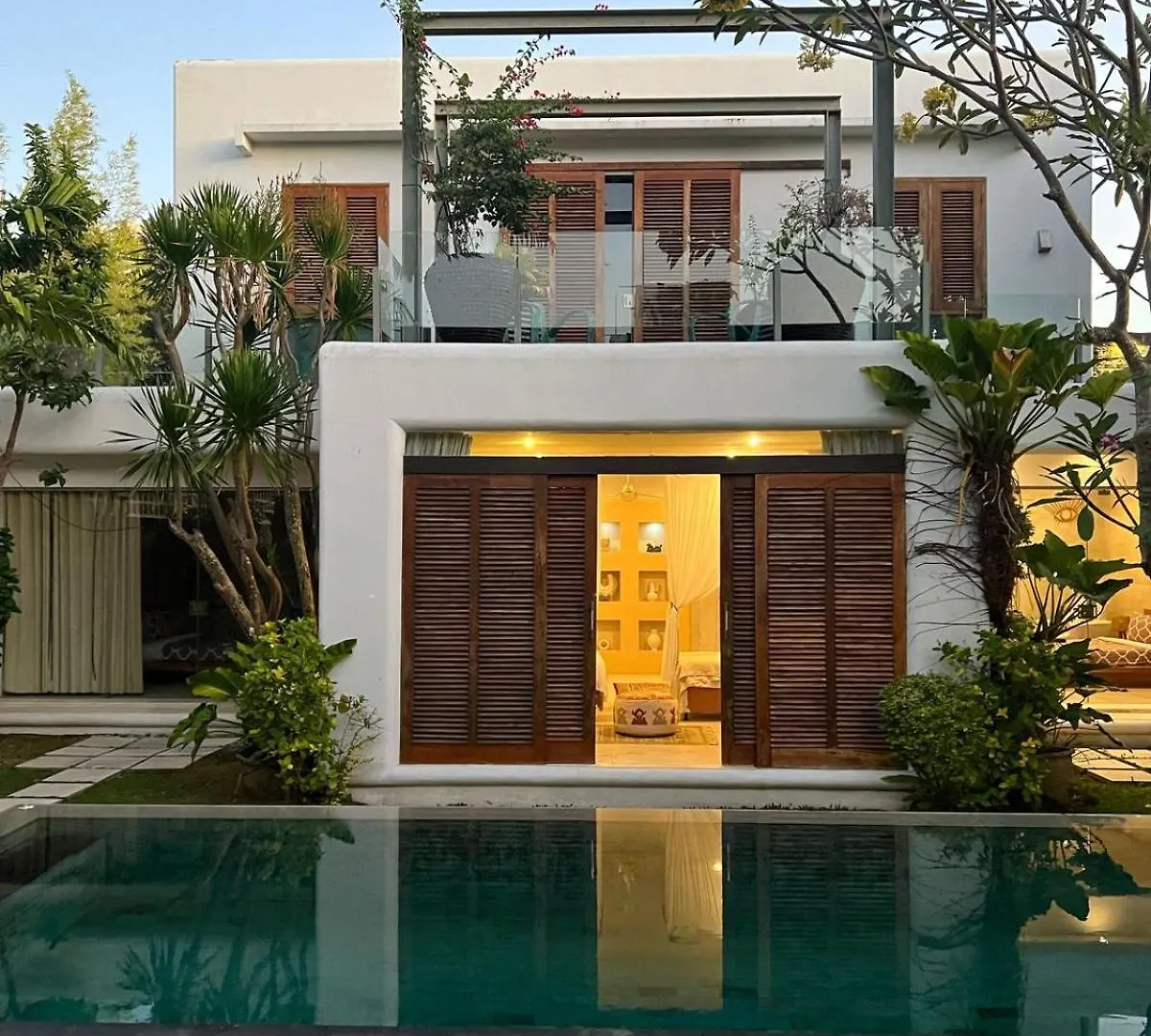 Tropical Villa Batik - Large Garden & Pool, Concierge! 3Mins To Beach, Clubs, Cafes سمينياك