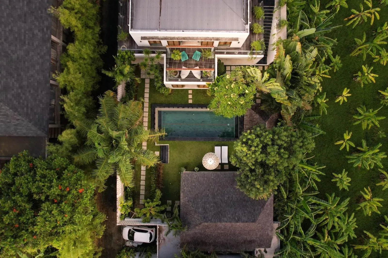 Tropical Villa Batik - Large Garden & Pool, Concierge! 3Mins To Beach, Clubs, Cafes سمينياك