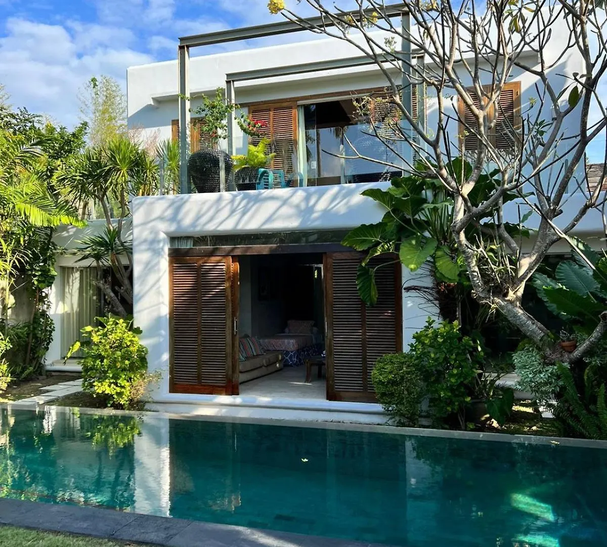Tropical Villa Batik - Large Garden & Pool, Concierge! 3Mins To Beach, Clubs, Cafes سمينياك