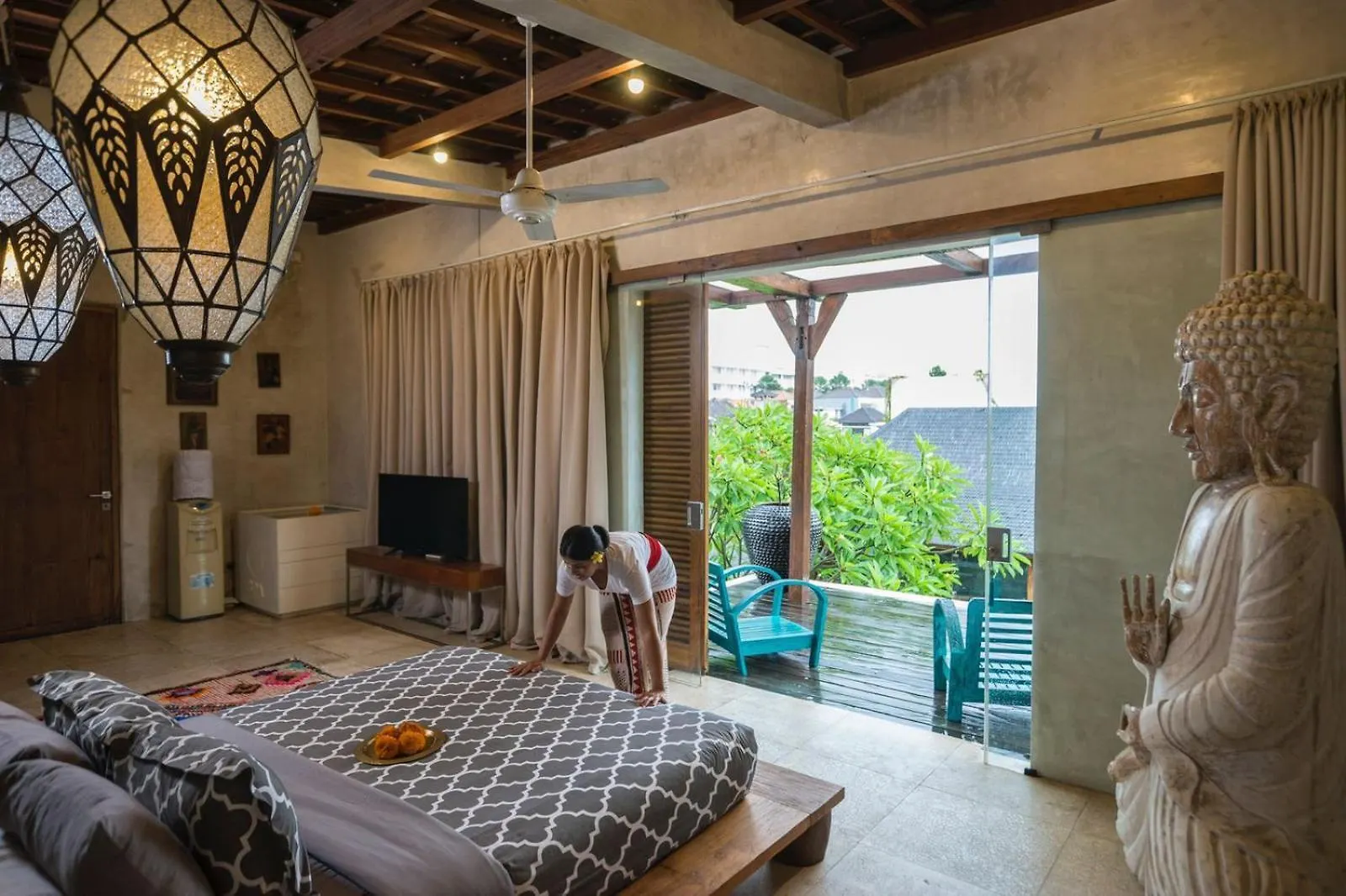 Tropical Villa Batik - Large Garden & Pool, Concierge! 3Mins To Beach, Clubs, Cafes سمينياك 0*,