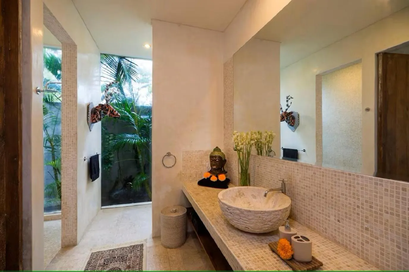 Tropical Villa Batik - Large Garden & Pool, Concierge! 3Mins To Beach, Clubs, Cafes سمينياك