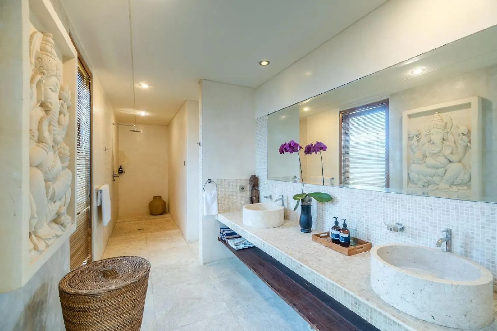 סמיניאק Tropical Villa Batik - Large Garden & Pool, Concierge! 3Mins To Beach, Clubs, Cafes