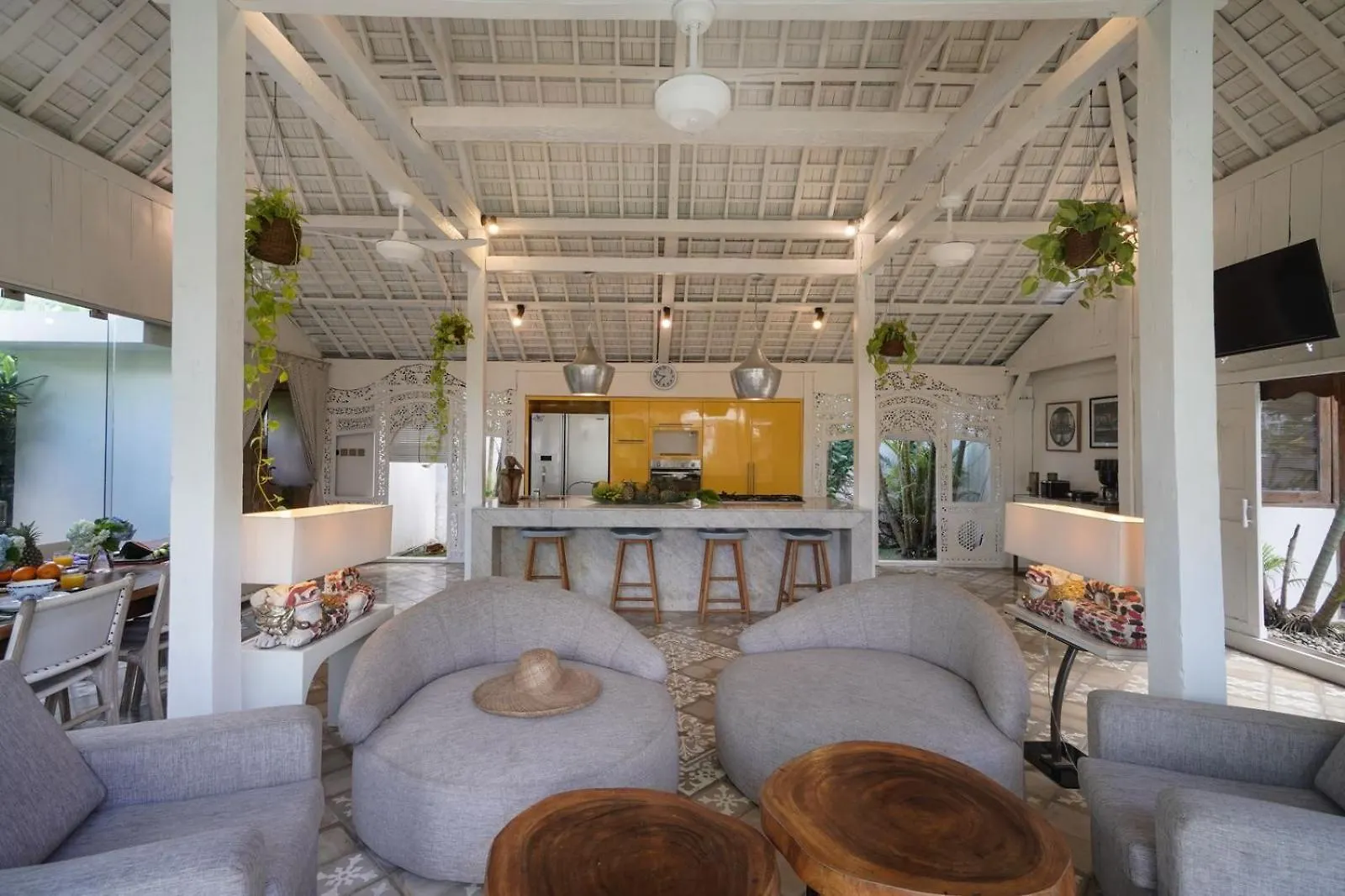 סמיניאק Tropical Villa Batik - Large Garden & Pool, Concierge! 3Mins To Beach, Clubs, Cafes 0*,
