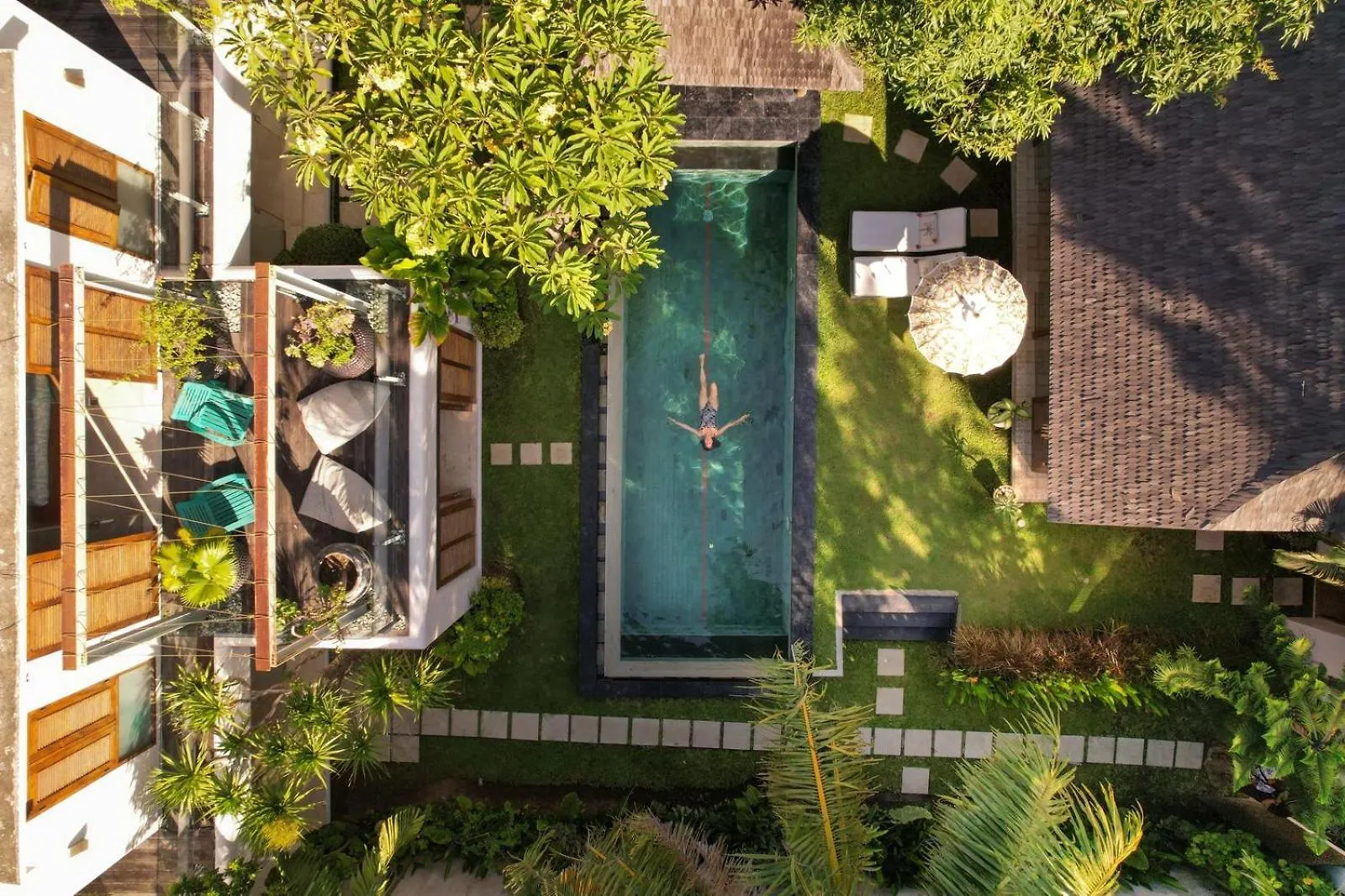 סמיניאק Tropical Villa Batik - Large Garden & Pool, Concierge! 3Mins To Beach, Clubs, Cafes אינדונזיה