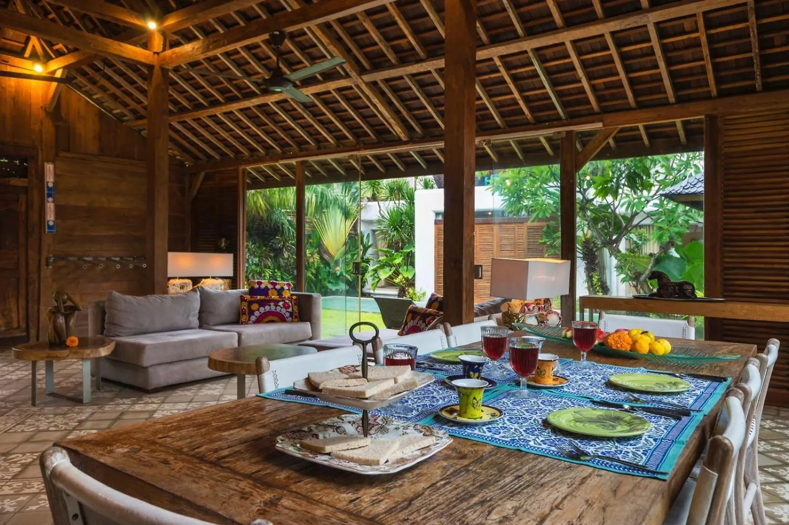 סמיניאק Tropical Villa Batik - Large Garden & Pool, Concierge! 3Mins To Beach, Clubs, Cafes